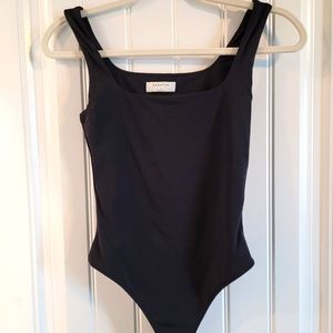 Aritzia babaton contour bodysuit